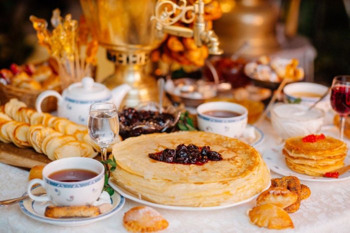 Конкурс масленичных столов в школе