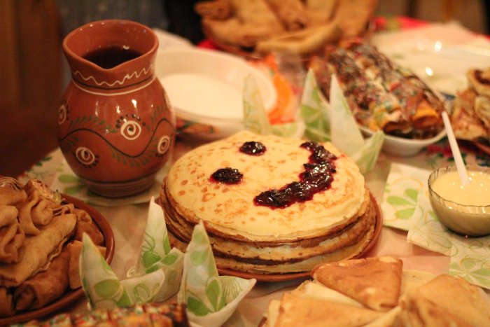 Стол на Масленицу