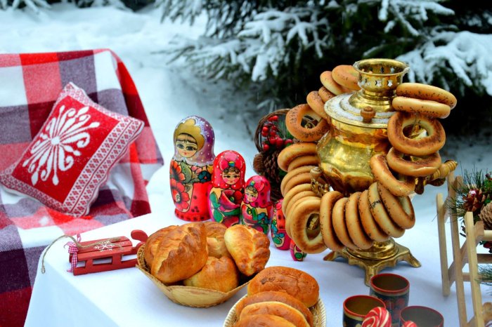 Масло на столе