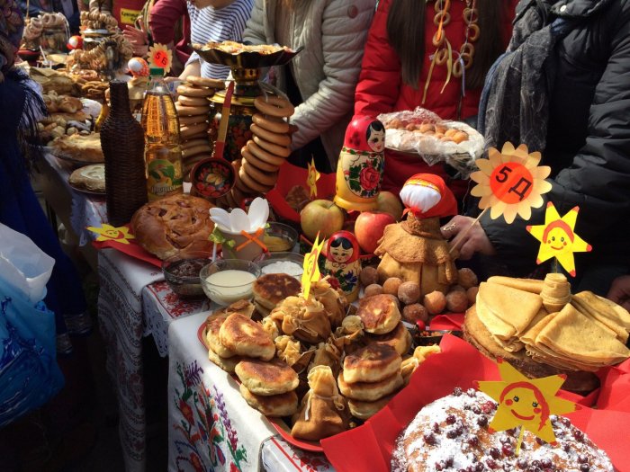 Стол для ярмарки