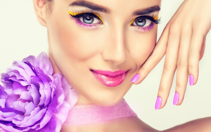 Модель для салона красоты