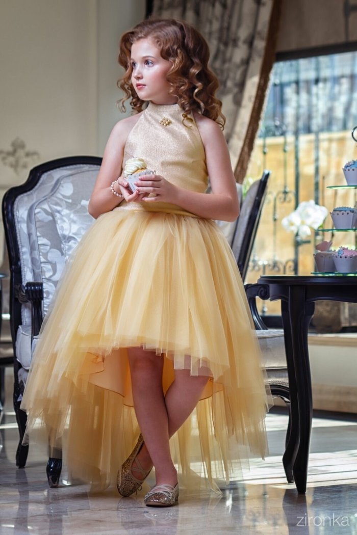 Платье со шлейфом для девочки