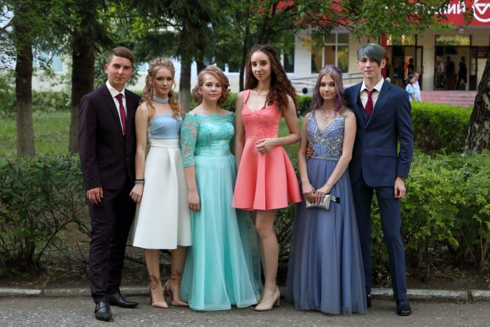 Платье на выпускной в школу 11