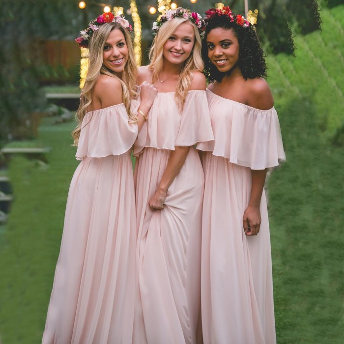 Серые платья подружек невесты