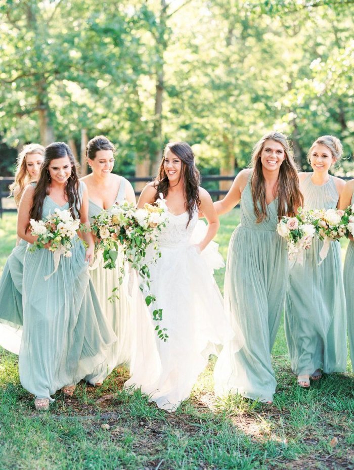 Зелёное платье в стиле рустик