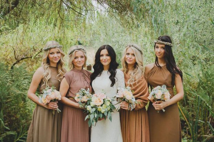 Платья подружек невесты рустик
