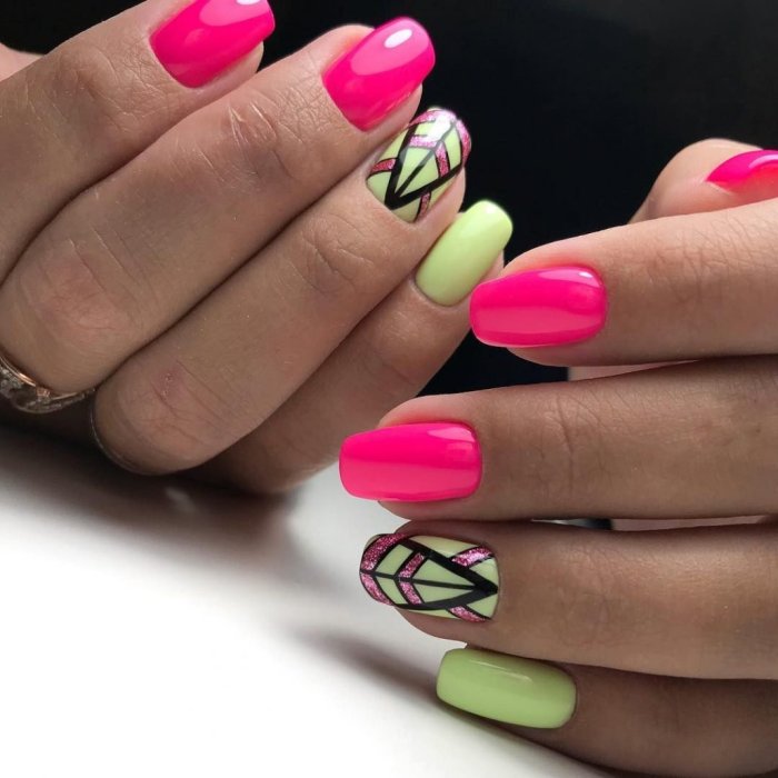 Красивые яркие ногти