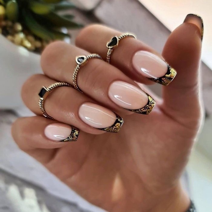 Стильный маникюр