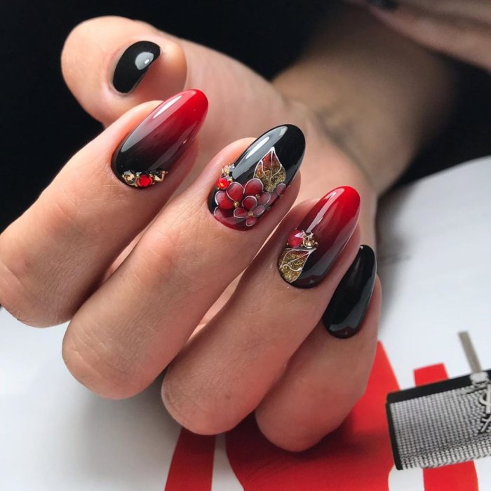 Красный маникюр