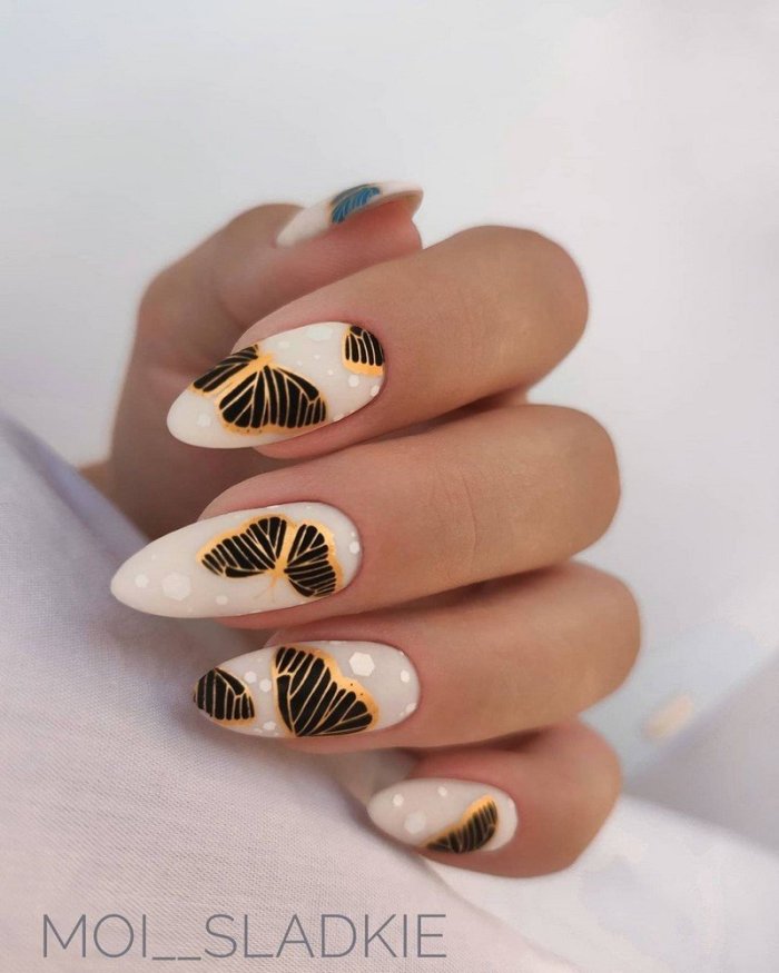 Осенний маникюр 2021