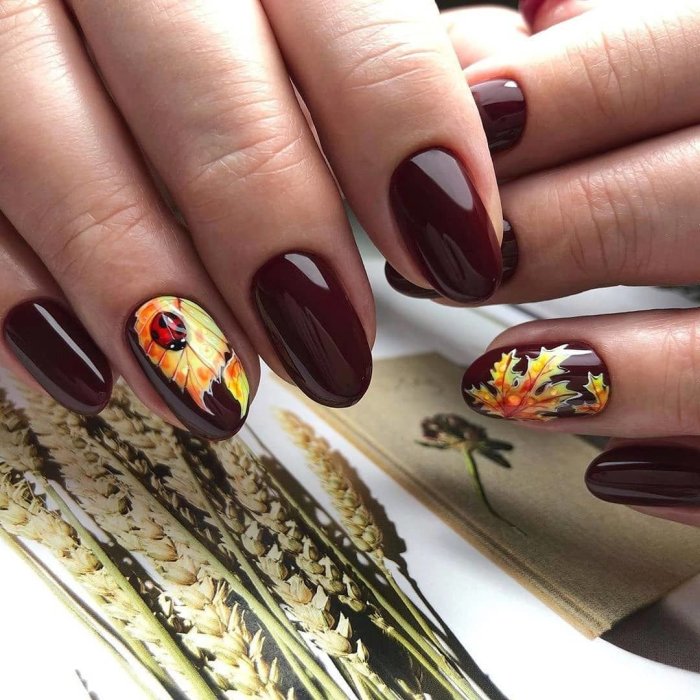 Ногти серо оранжевые