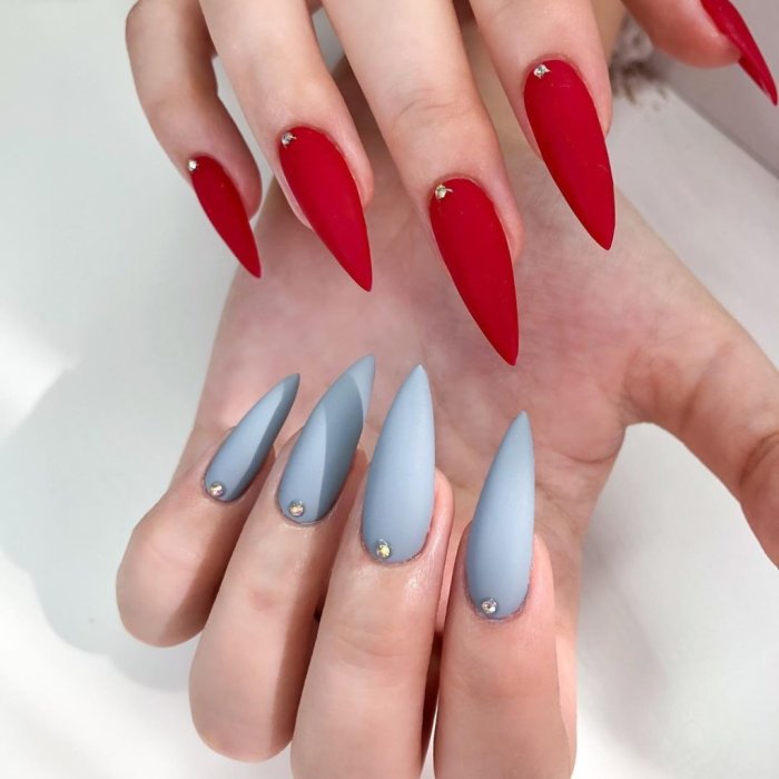 Маникюр 2022 на миндалевидные ногти
