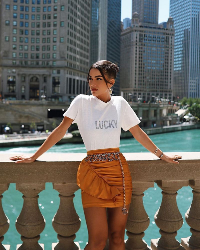 Стрит стайл 2021 мини юбка