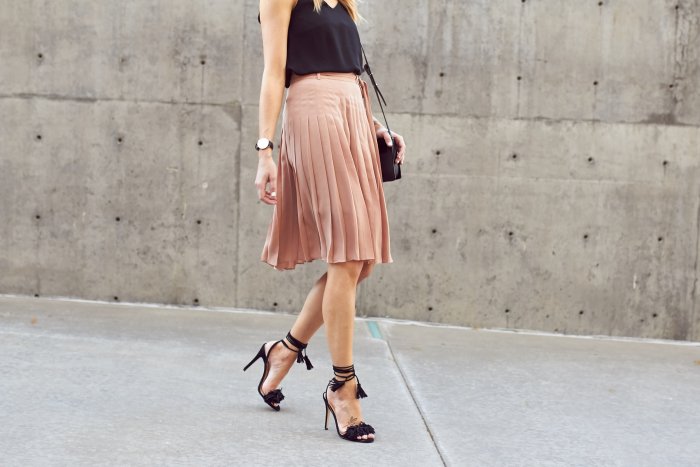 Летние образы с джинсовой юбкой