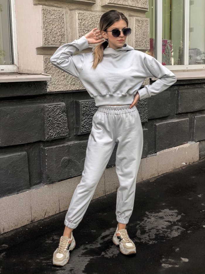 Модные спортивные костюмы для женщин 2021