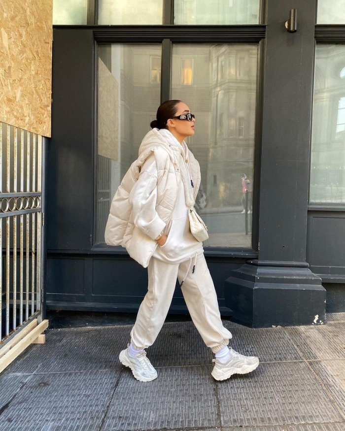 Спортивные костюмы женские модные