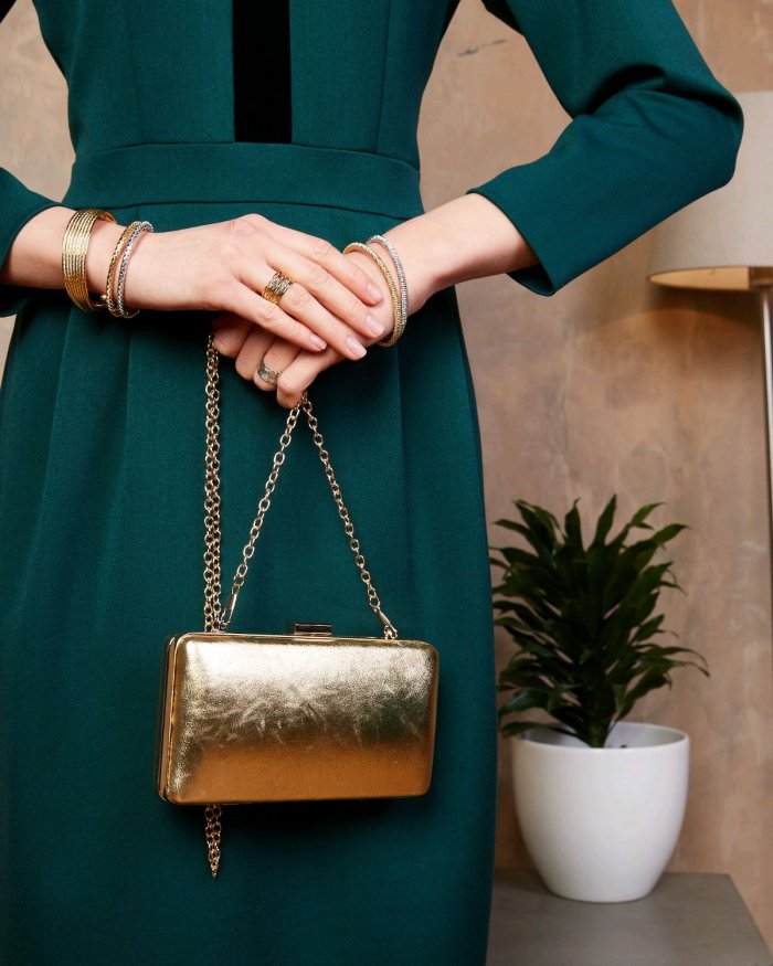 Сумка Prada re-Edition бежевая