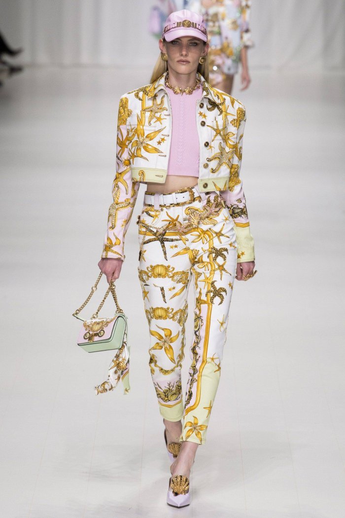 Версаче Весна лето 2022