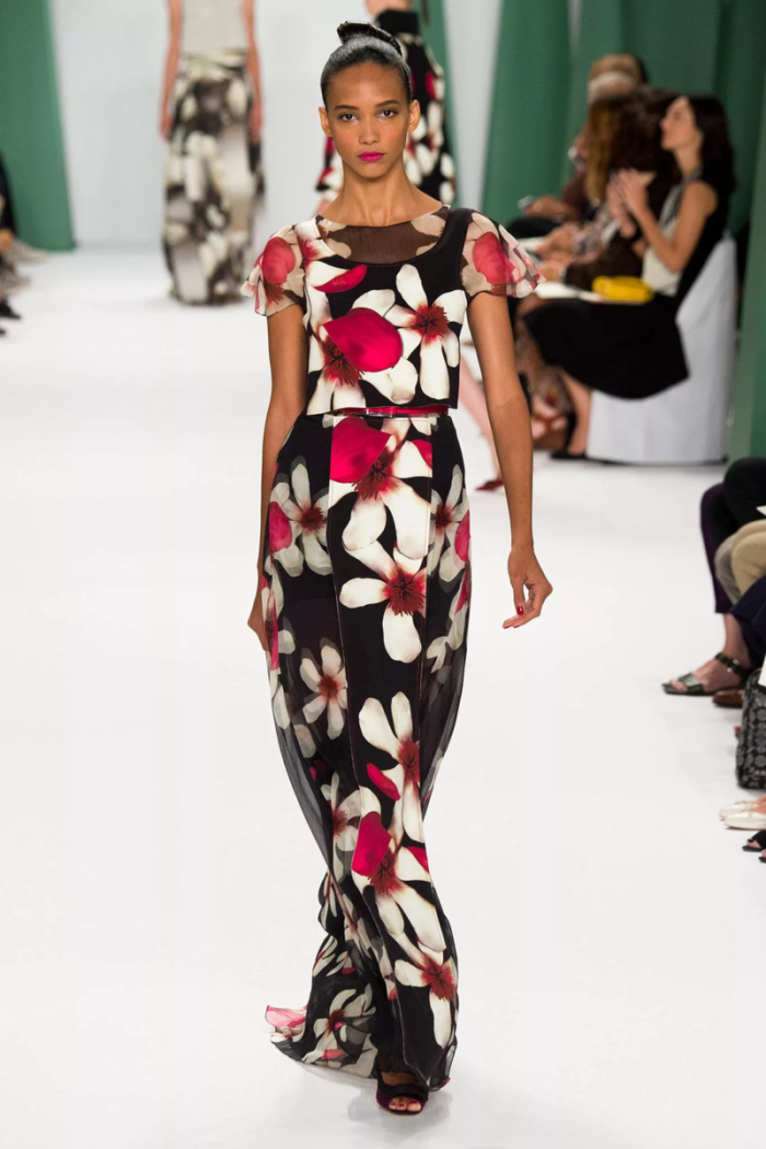 Коллекция Весна лето 2022 Moschino