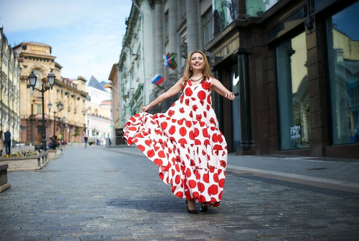 Платье из мраморного бархата