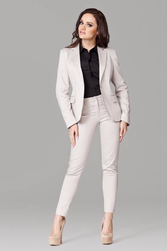 Бархатные брючные костюмы для женщин