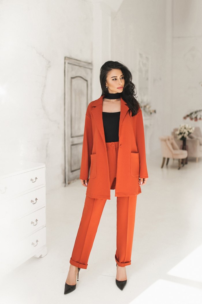 Белый брючный костюм женский Zara