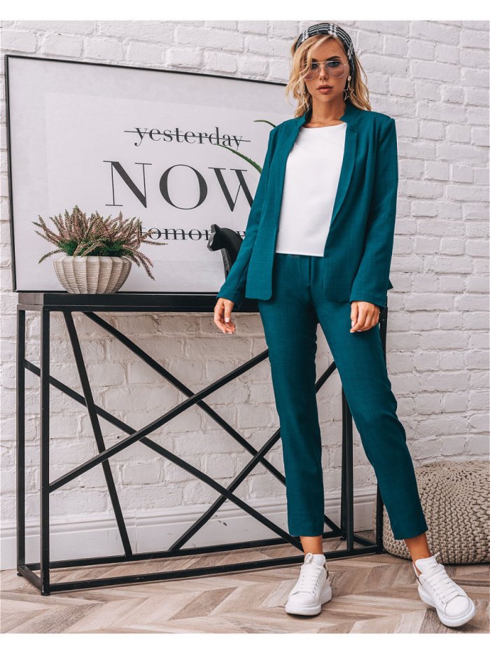 Брючный костюм Lime