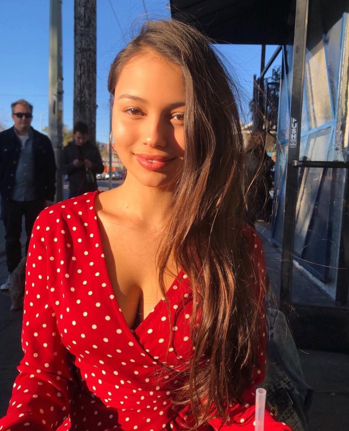 Fiona Barron бикини