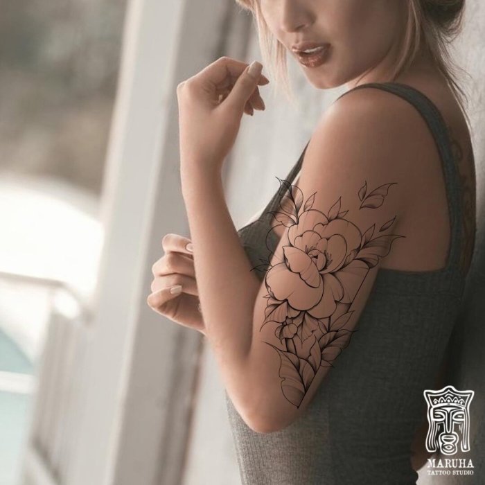 Женская тату