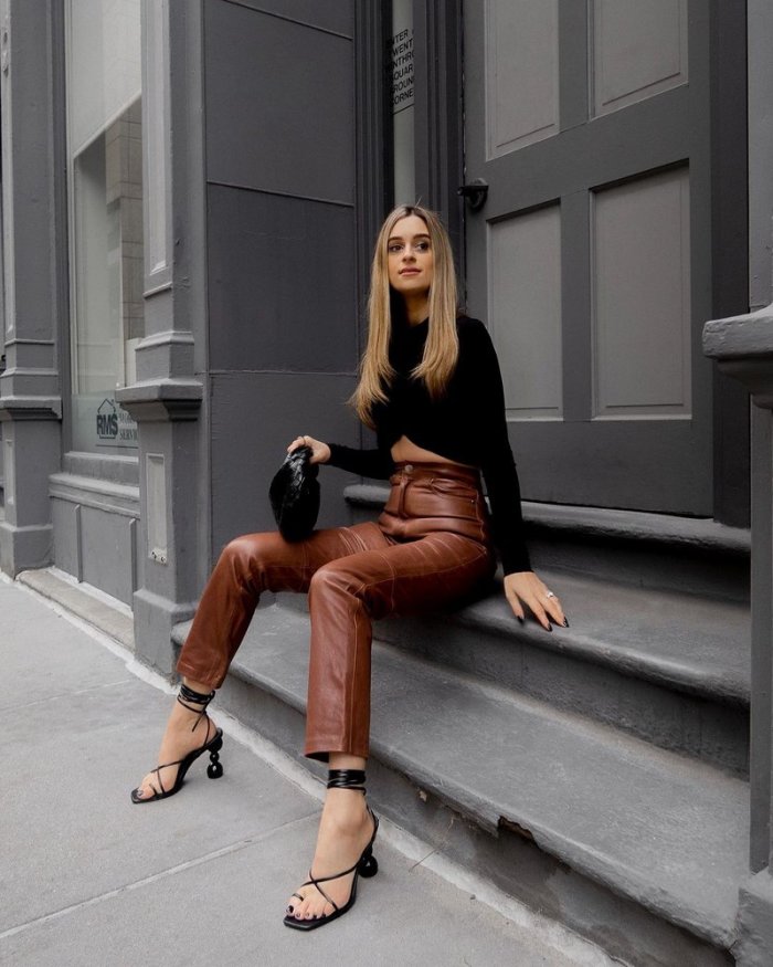 Модные кожаные штаны 2022