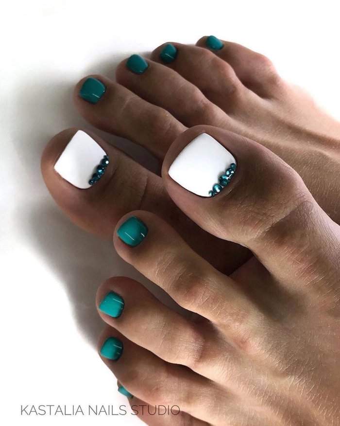 Летний педикюр