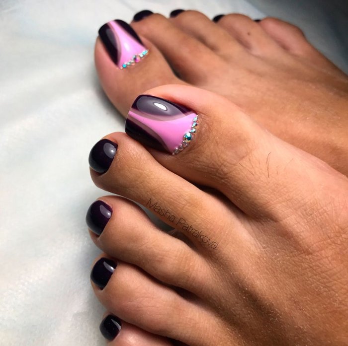 Красивый педикюр