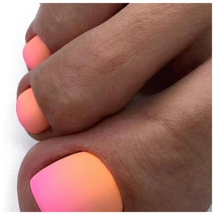 Разноцветный педикюр