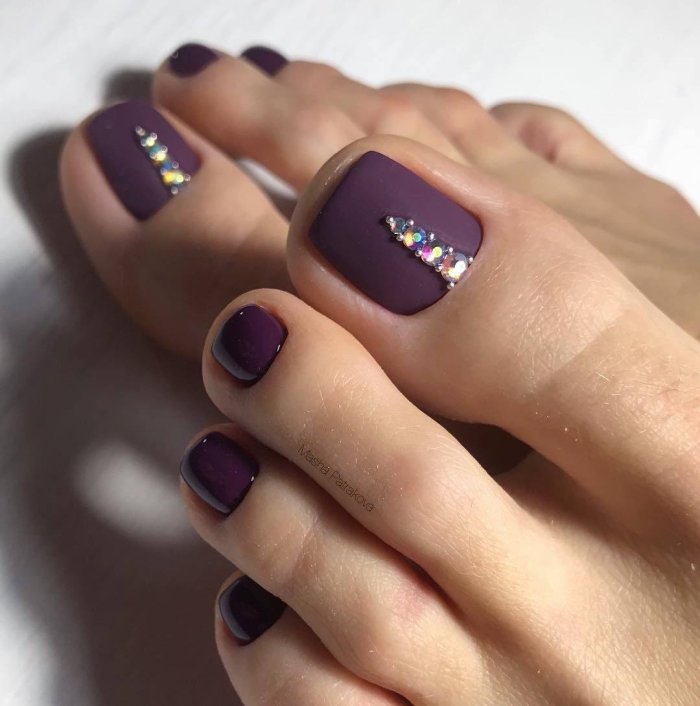 Модный педикюр