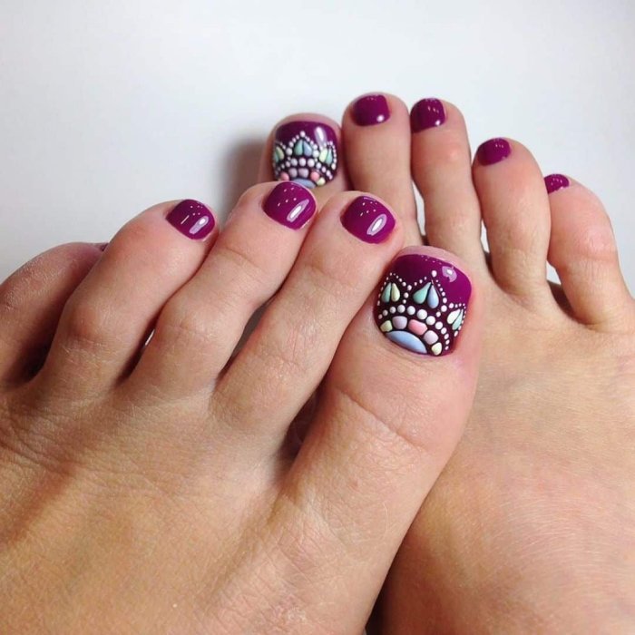 Летний педикюр