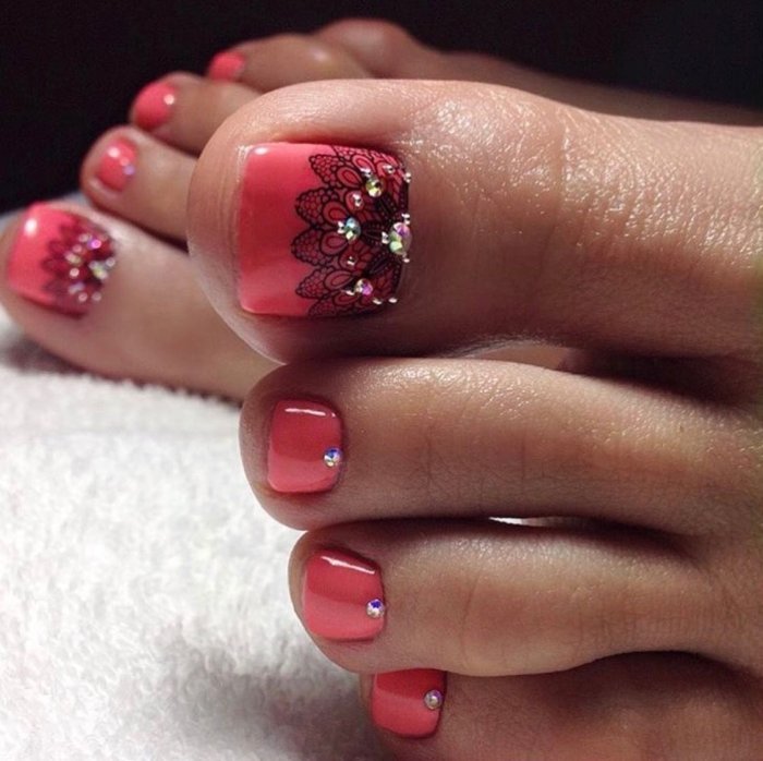 Красивый педикюр