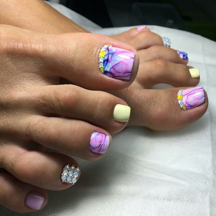 Педикюр дизайн ногтей