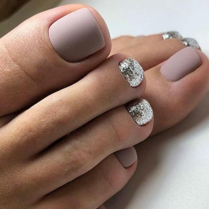 Педикюр дизайн