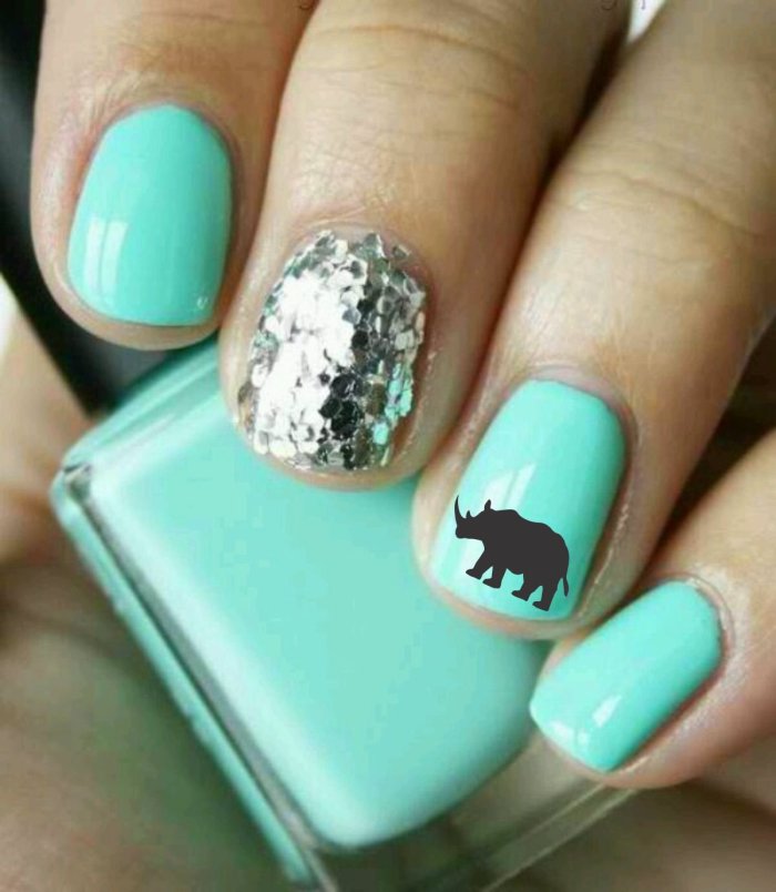 Педикюр бирюза