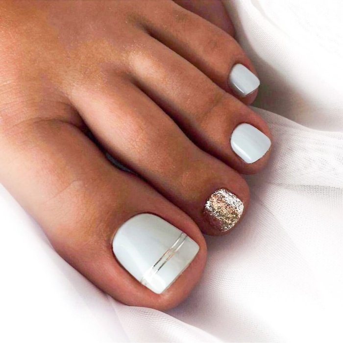 Нежный педикюр