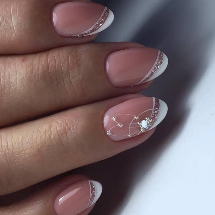 Красивый французский маникюр