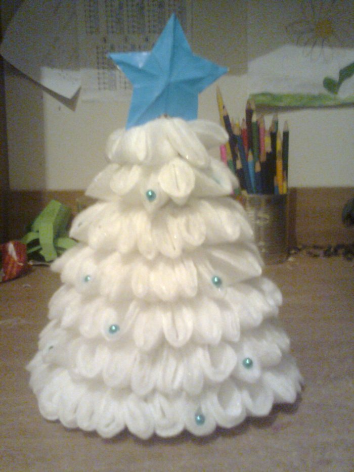 Поделки из ватных дисокна новый год