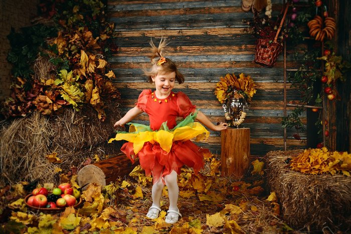 Осенняя фотосессия детей в детском саду