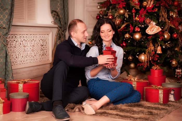 Новогодняя фотосессия семейной пары