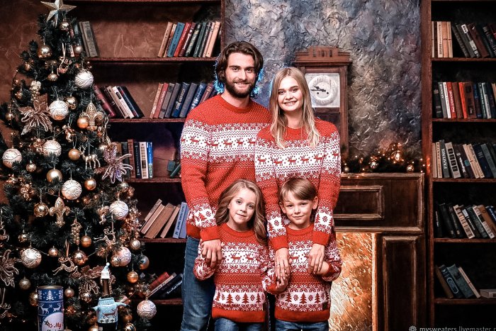 Свитера Фэмили лук новогодние
