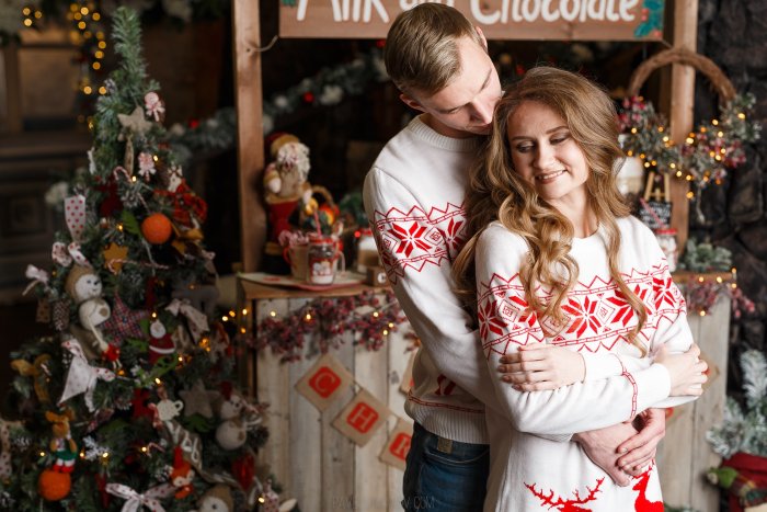 Девушка с северным оленем