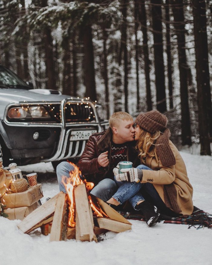 Семейная зимняя фотосессия на природе