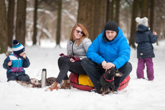 Семейный пикник зимой
