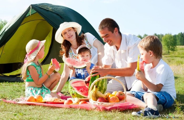 Фотосессия в багажнике машины зимой