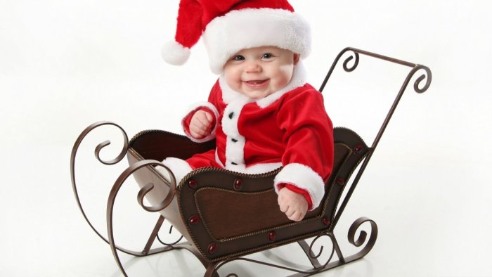 Детская коляска с новым годом